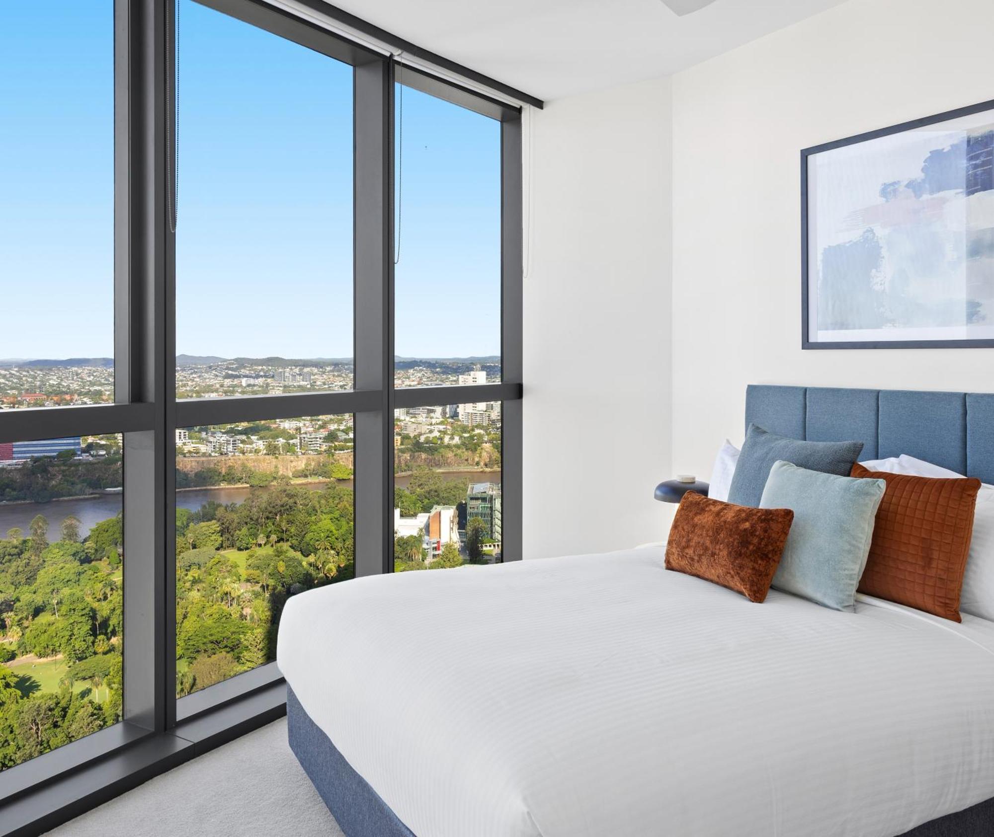 Queen's Wharf Residences 4*