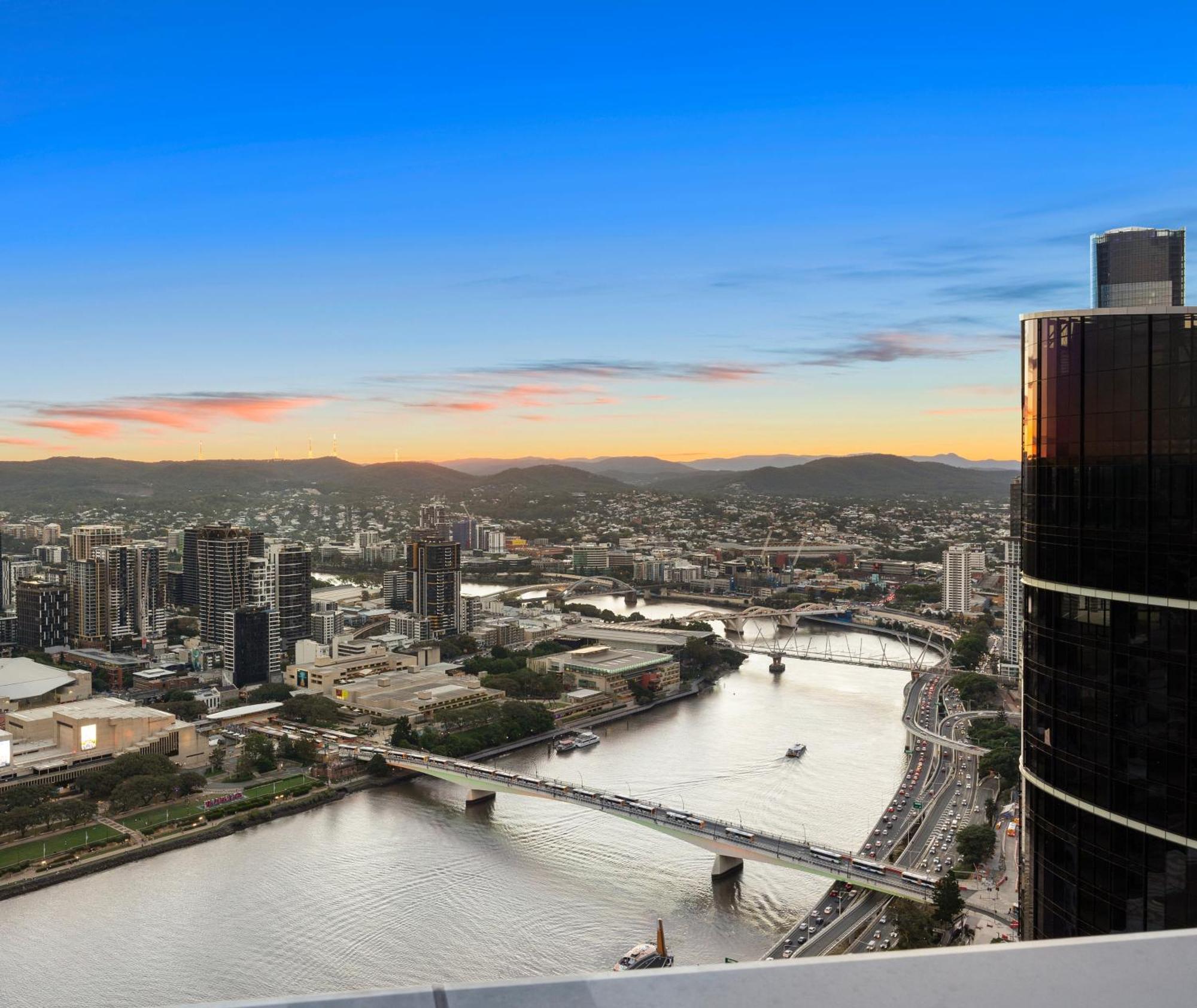 Aparthotel Queen's Wharf Residences 4*